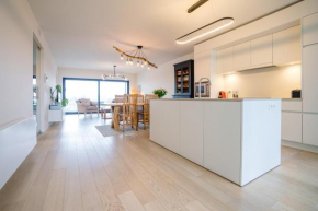 Lichtrijk appartement met 2 terrassen